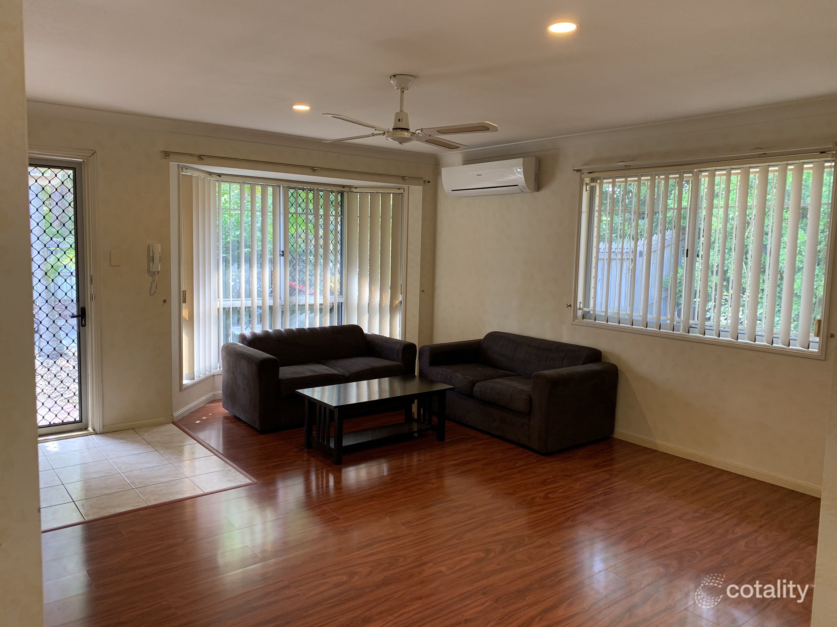 10/9 Lawrence Cl, Robertson, QLD 4109