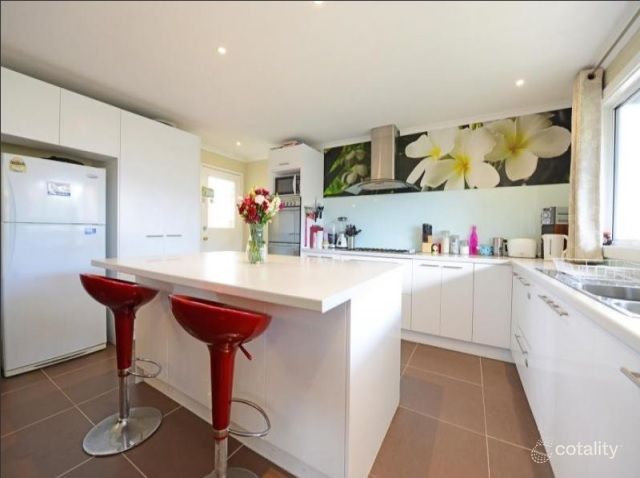 40a Railway Pde, Seaford, VIC 3198