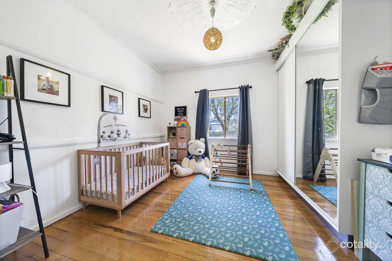 2 Gauntlet St, North Toowoomba, QLD 4350