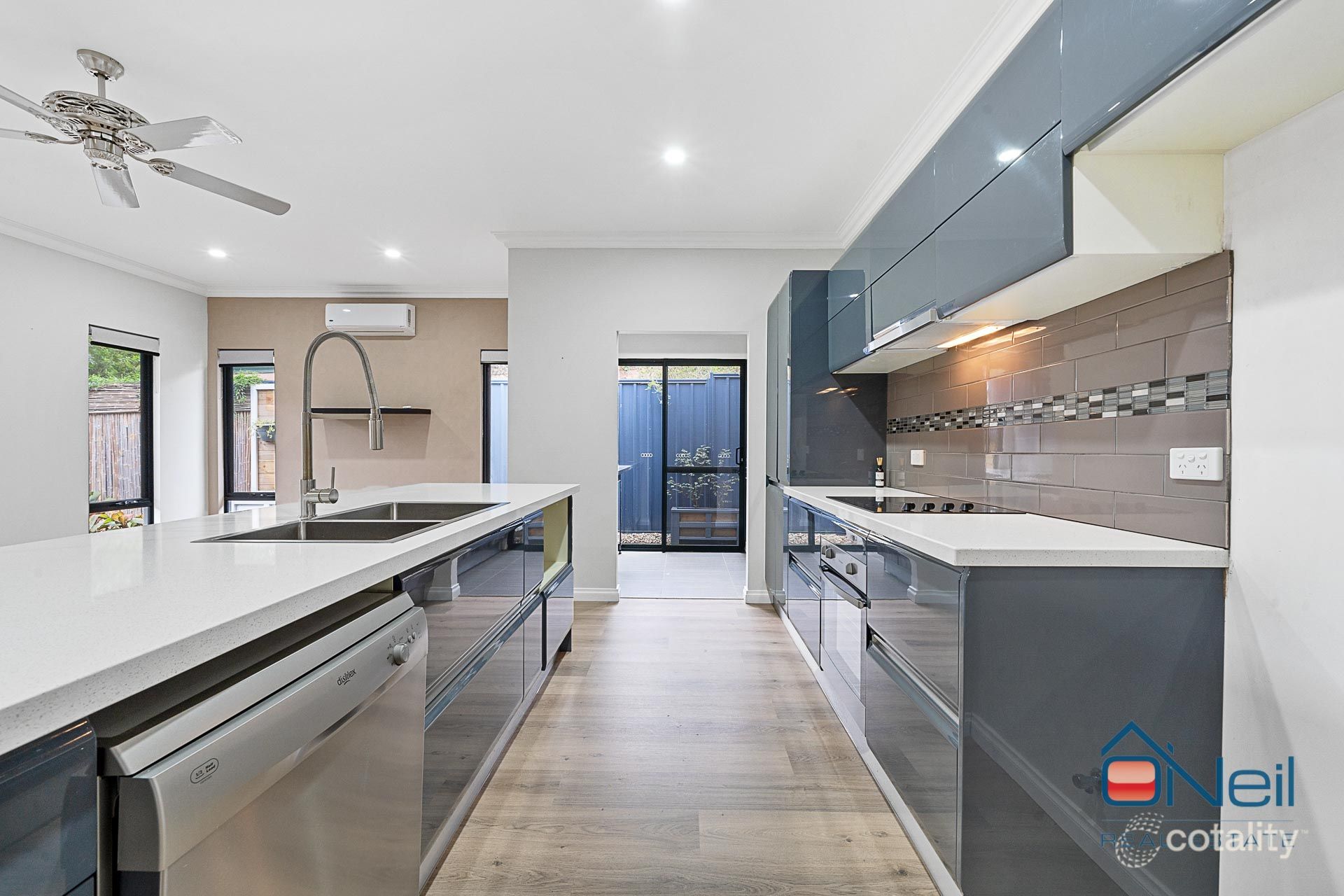 31 Cabarita Rd, Armadale, WA 6112