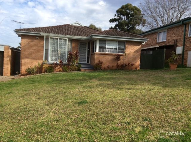 7 Stornoway Ave, St Andrews, NSW 2566