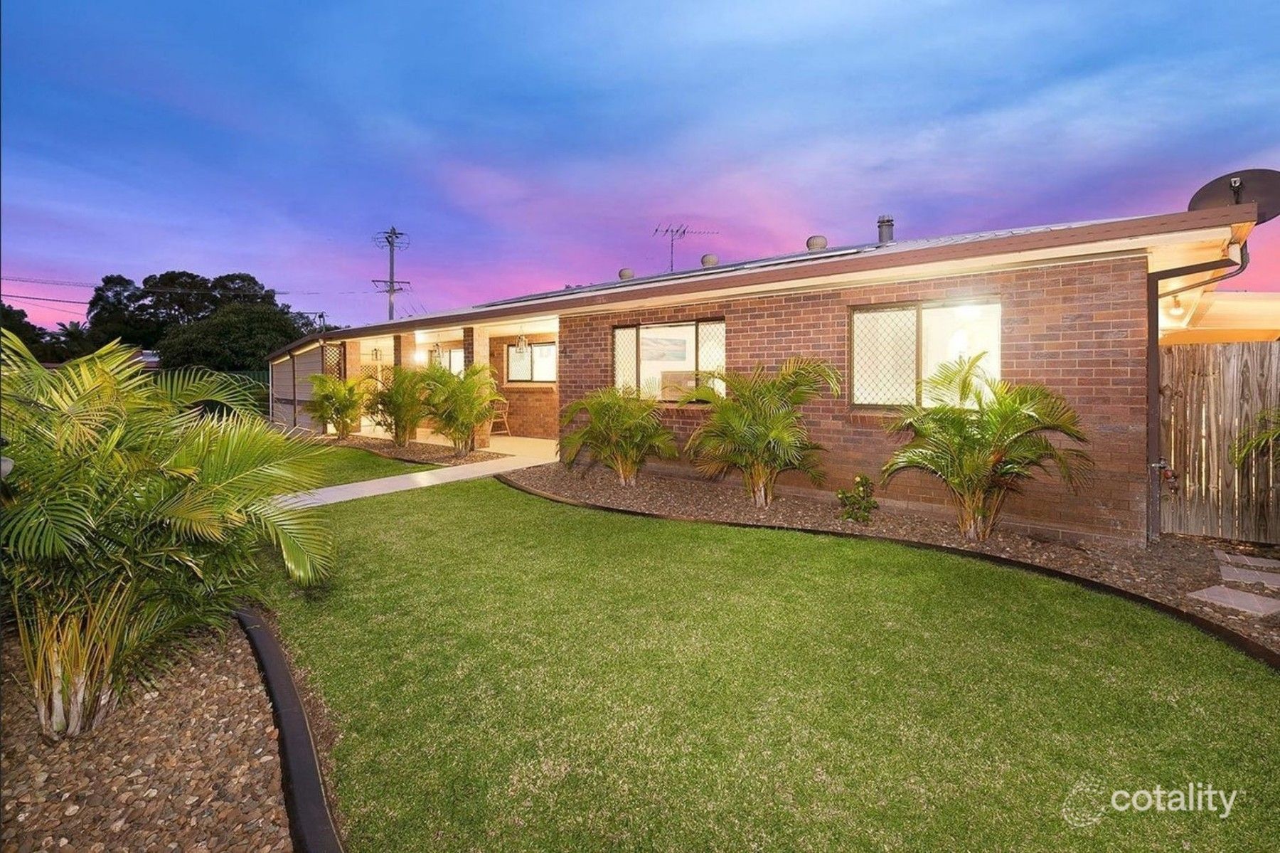 4 Patrick St, Beachmere, QLD 4510