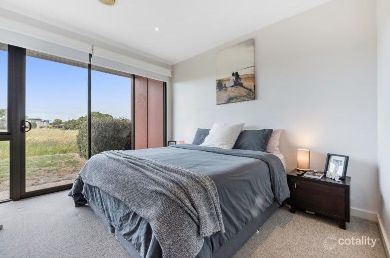 12 Shore Pl, Torquay, VIC 3228