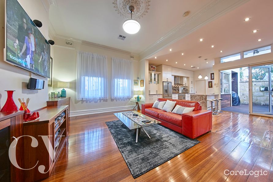 2 Carnac St, Fremantle, WA 6160