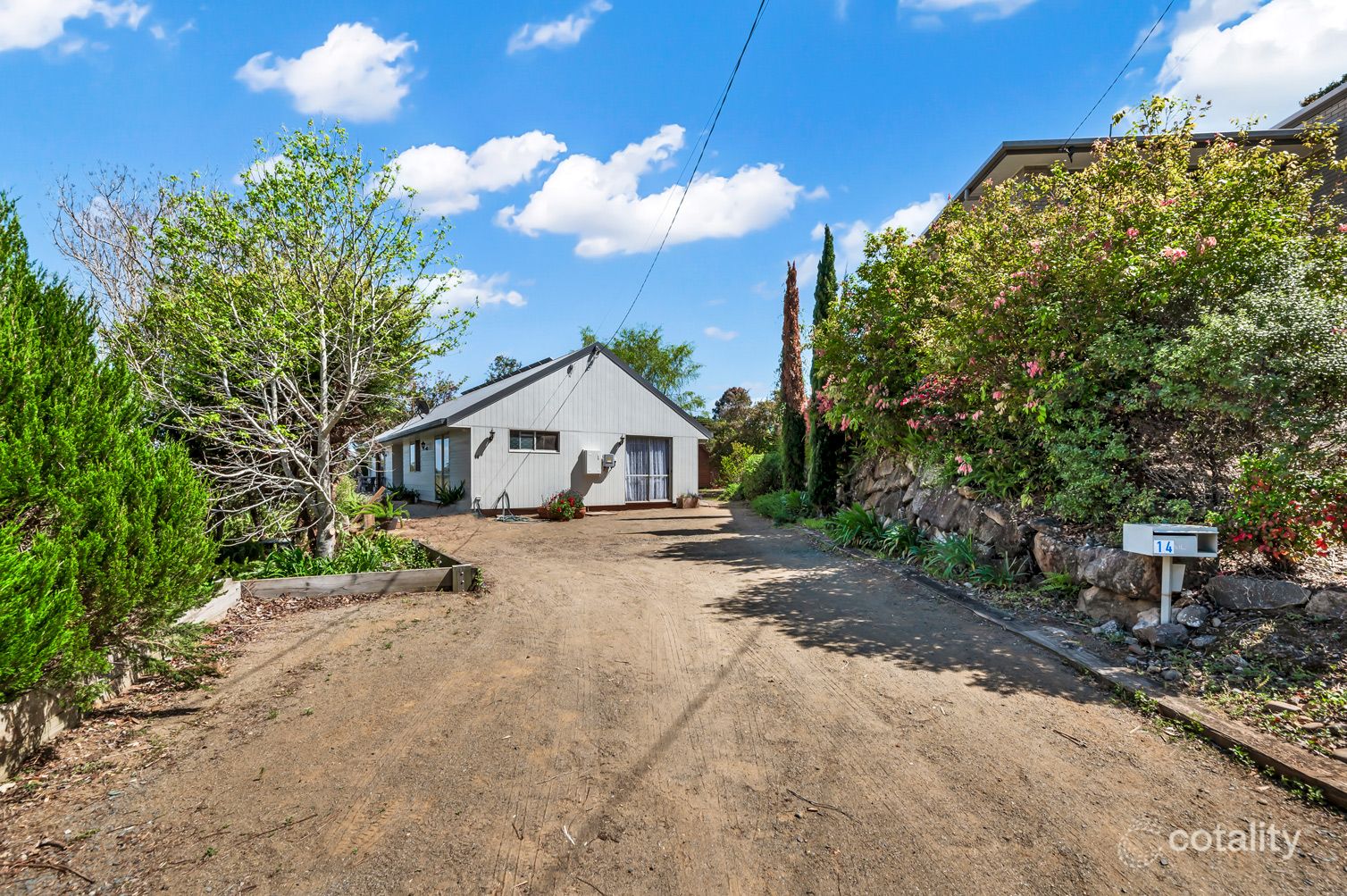 14 Jacaranda Ct, Beechmont, QLD 4211