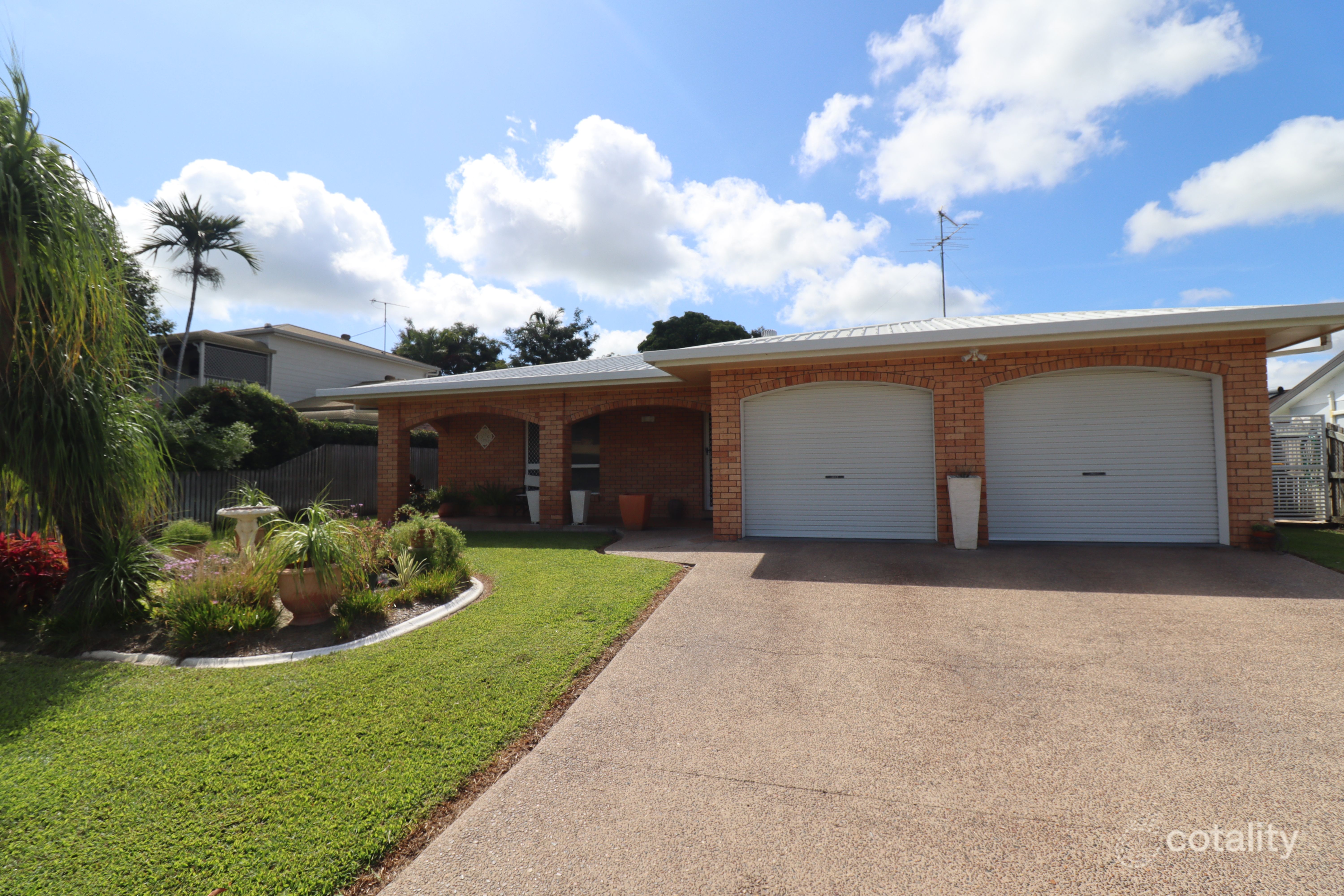 10 Strathdee Ct, Ayr, QLD 4807