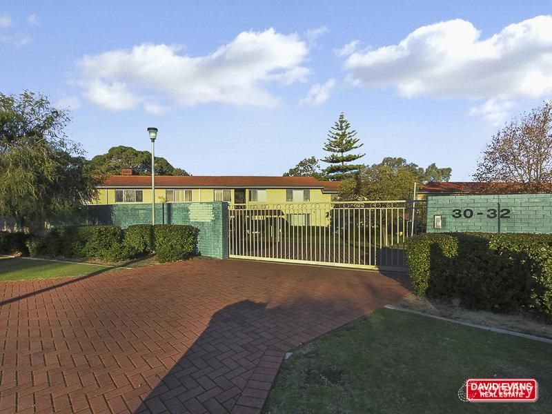 30c Casserley Ave, Girrawheen, WA 6064