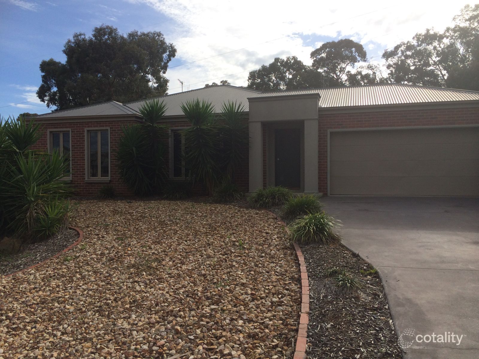 6 Luke Pl, Flora Hill, VIC 3550