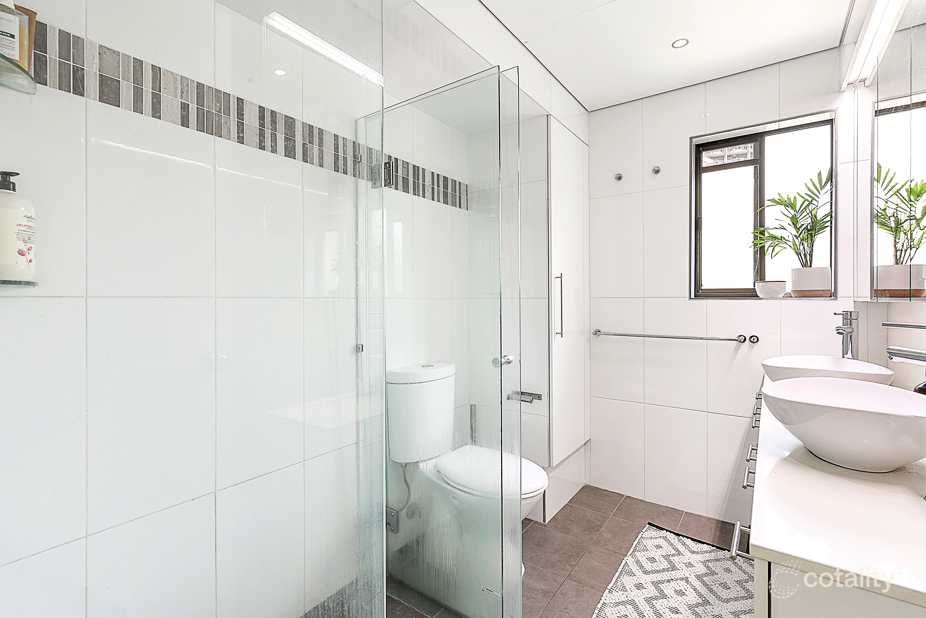 8/206 Surf Pde, Surfers Paradise, QLD 4217