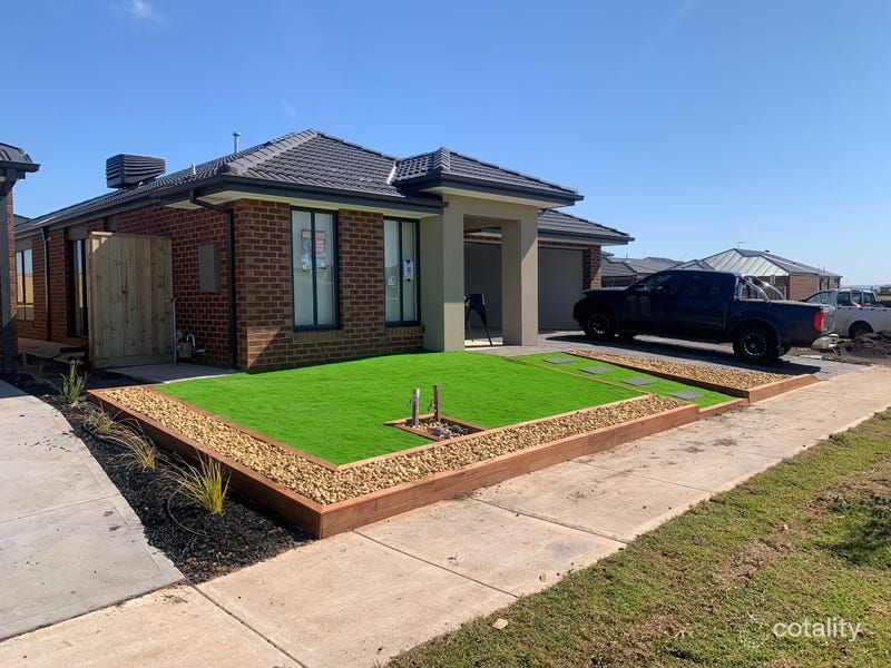 8 Pankina Rd, Mambourin, VIC 3024