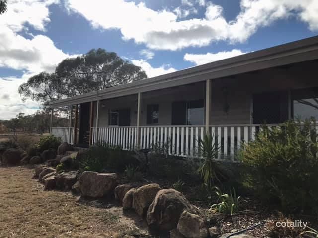 106 Saint Judes Lane, Ballandean, QLD 4382