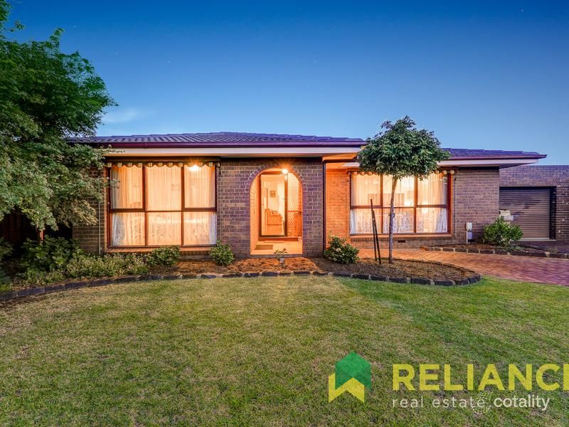 11 Manning Ave, Kurunjang, VIC 3337