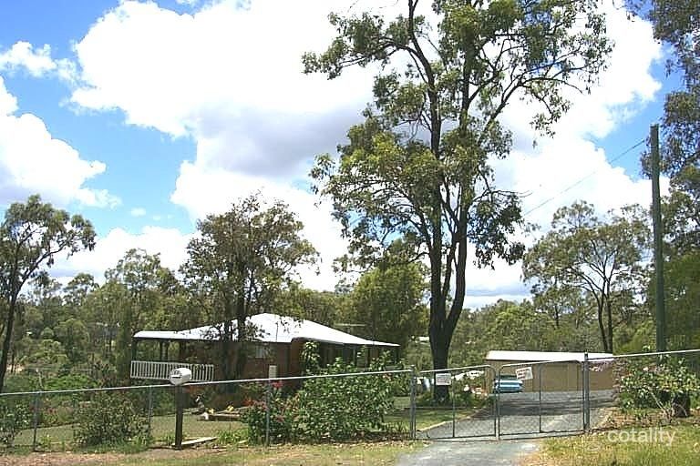 26 Jones St, Blackstone, QLD 4304