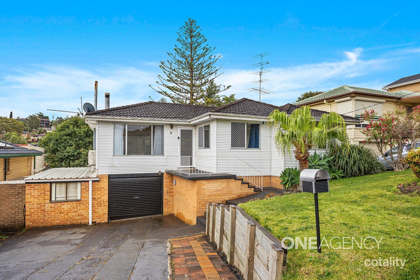 8 Blakemore Ave, Kanahooka, NSW 2530