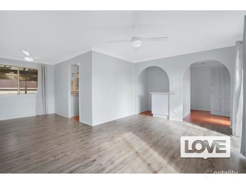 2 Country Grove Dr, Cameron Park, NSW 2285