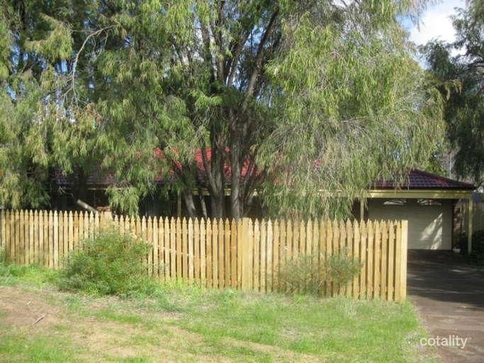 111 Lucy Victoria Ave, Australind, WA 6233