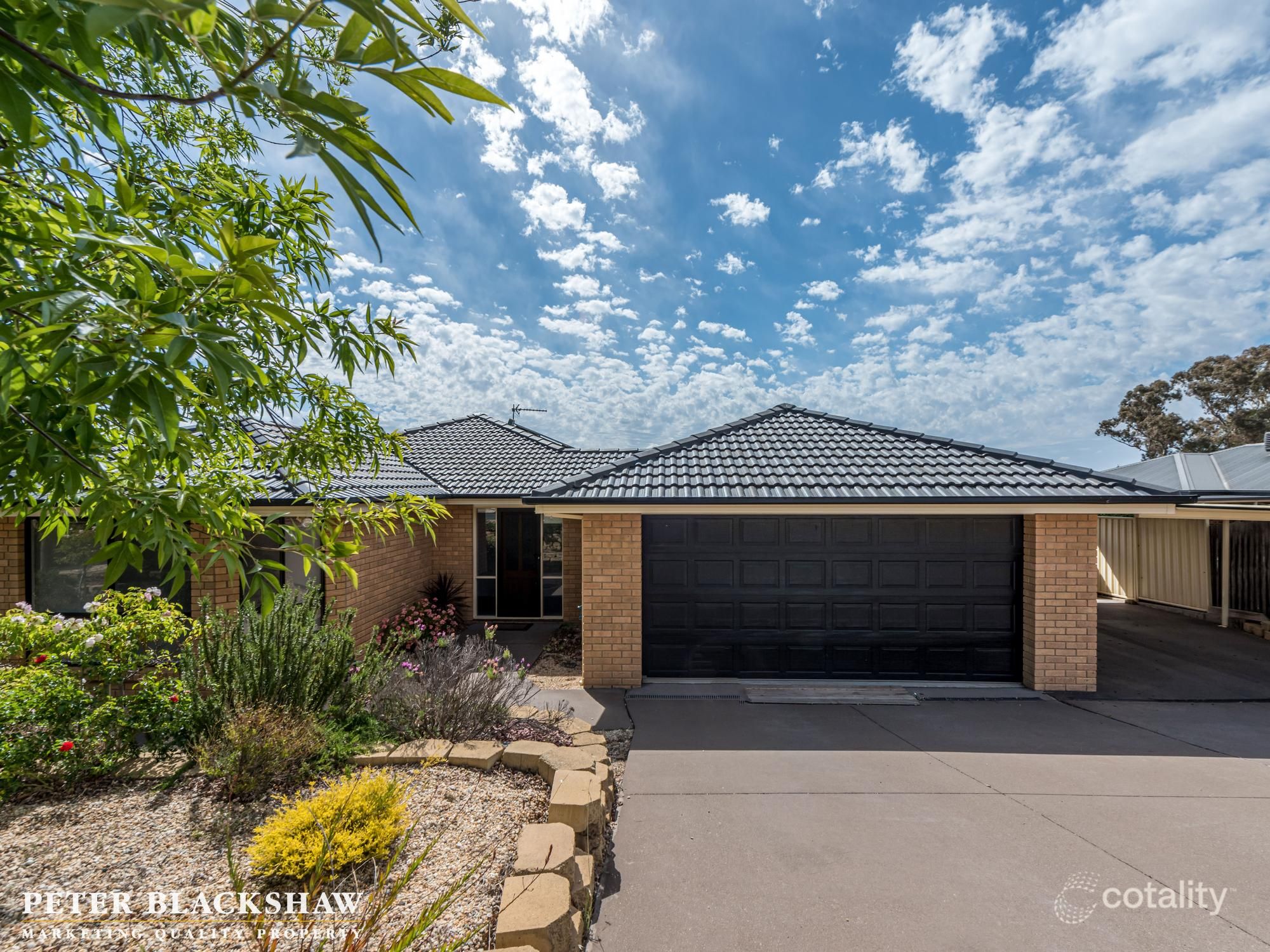 6 Olive Pink Cres, Banks, ACT 2906