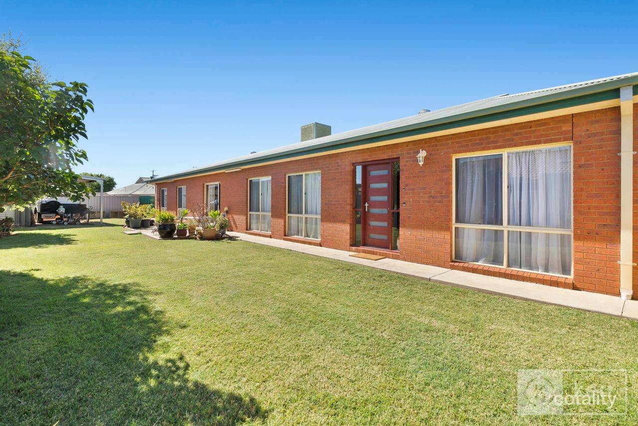 11 Ellen Dr, Cobram, VIC 3644