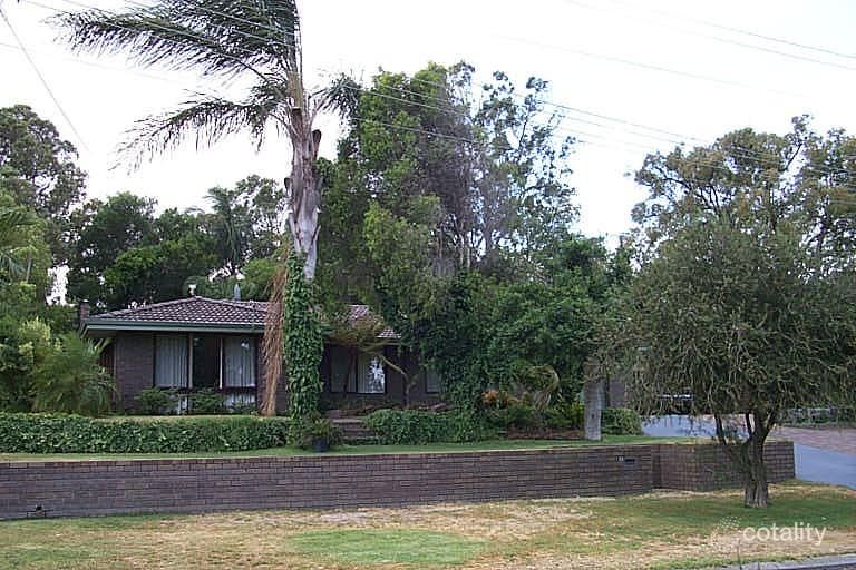 33 Shield Rd, Lesmurdie, WA 6076