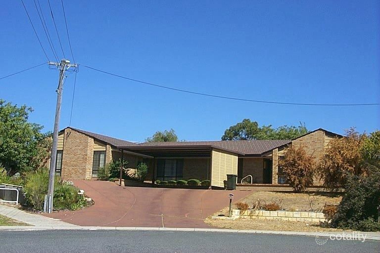8a Christina Ct, Craigie, WA 6025