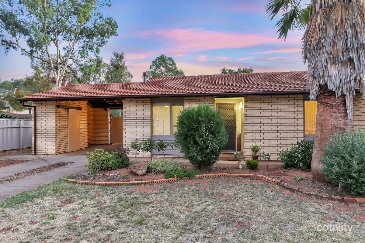 15 Kennion Cres, Para Hills West, SA 5096