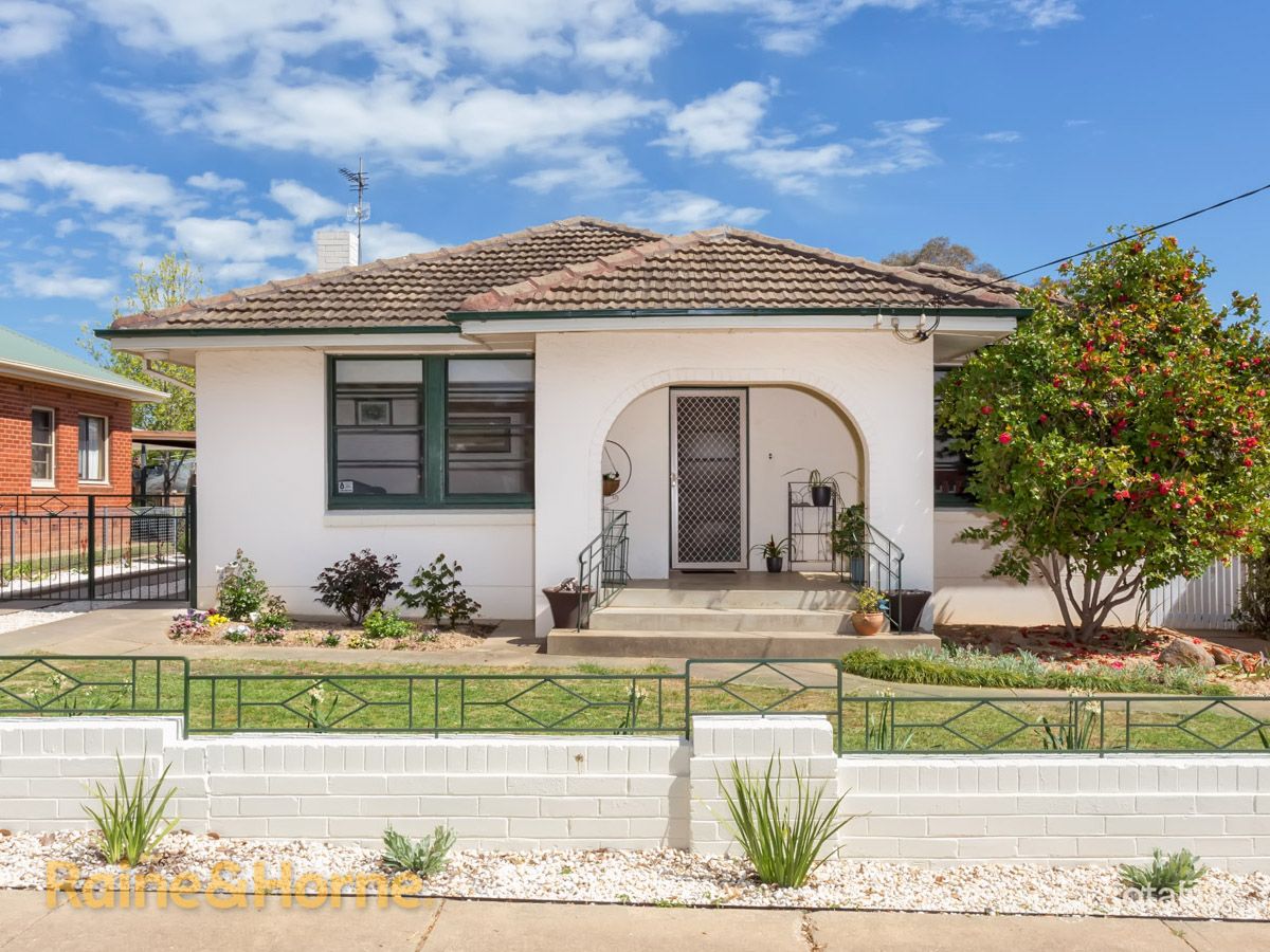 14 Dalton St, Turvey Park, NSW 2650