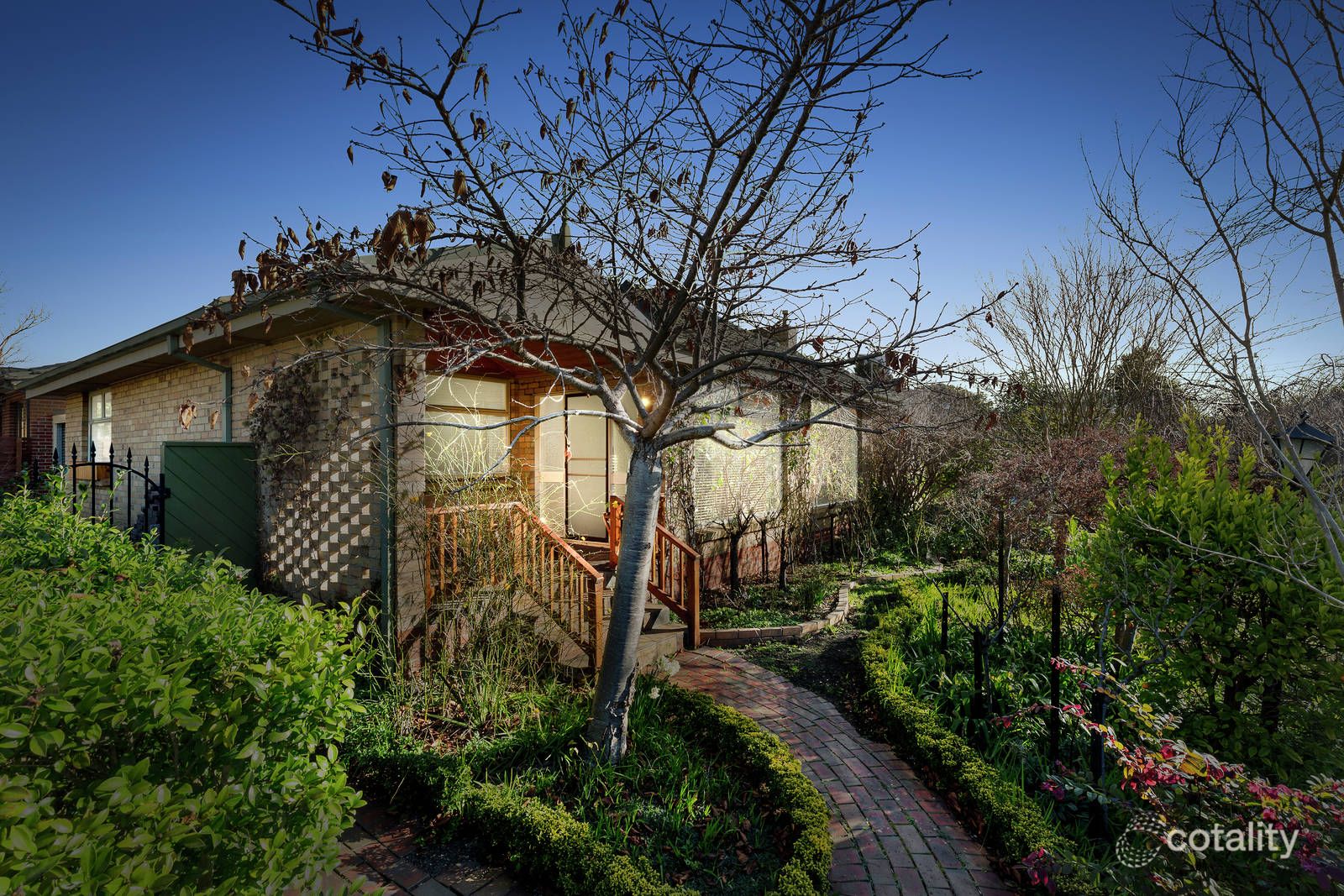 104 Husband Rd, Forest Hill, VIC 3131