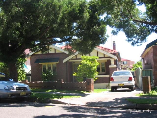 32 Warburton Pde, Earlwood, NSW 2206