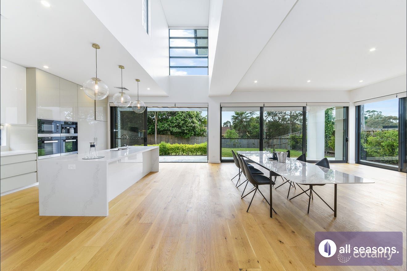 12 St Columbans Grn, North Turramurra, NSW 2074