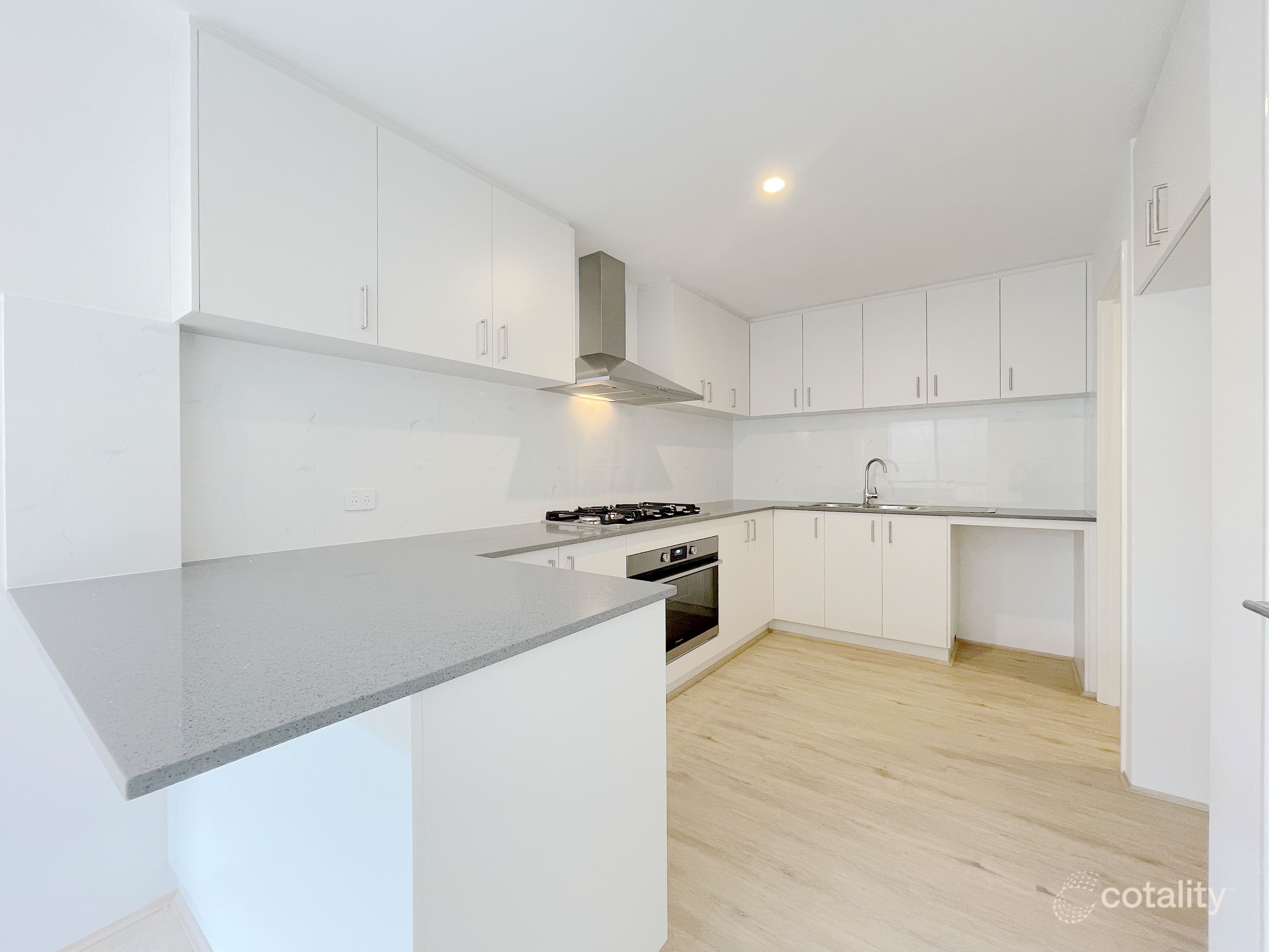 27 Jubilee Ave, Success, WA 6164