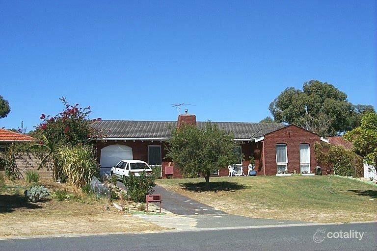 16 Hughes Ct, Padbury, WA 6025