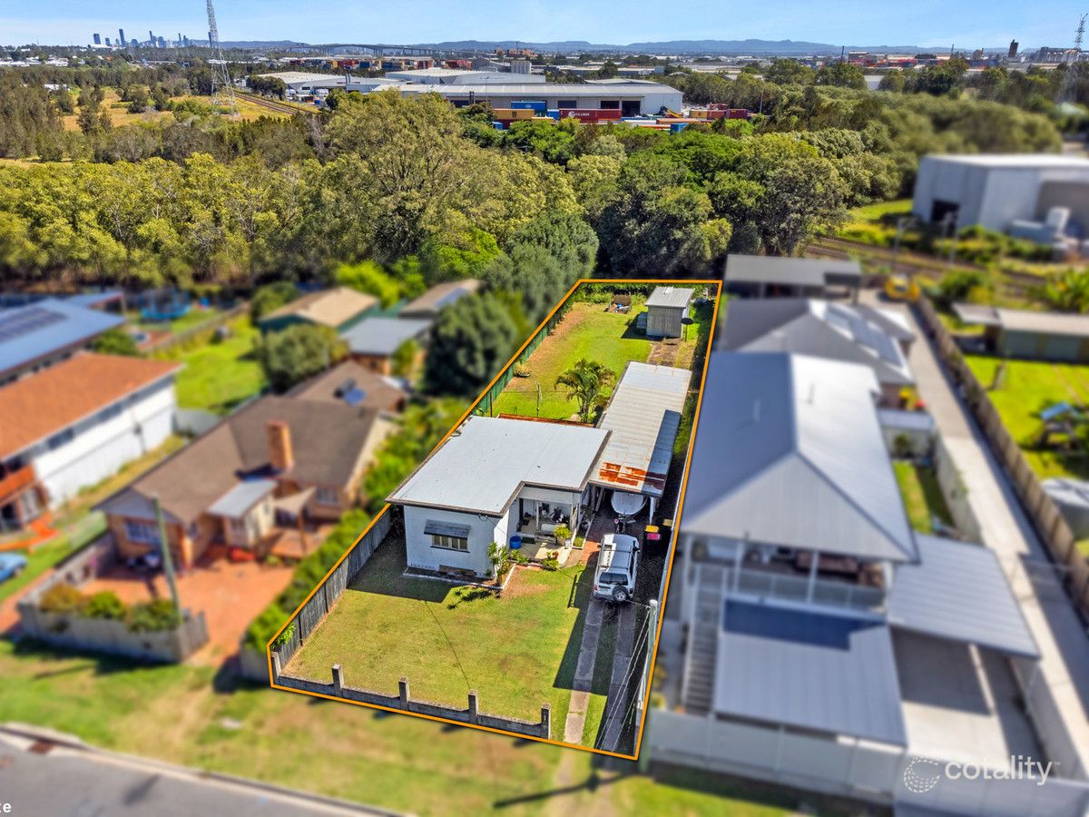 23 Kianawah Rd, Wynnum West, QLD 4178