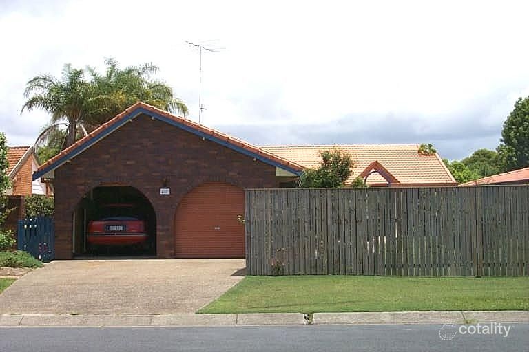 15 Ayrshire Ave, Benowa, QLD 4217