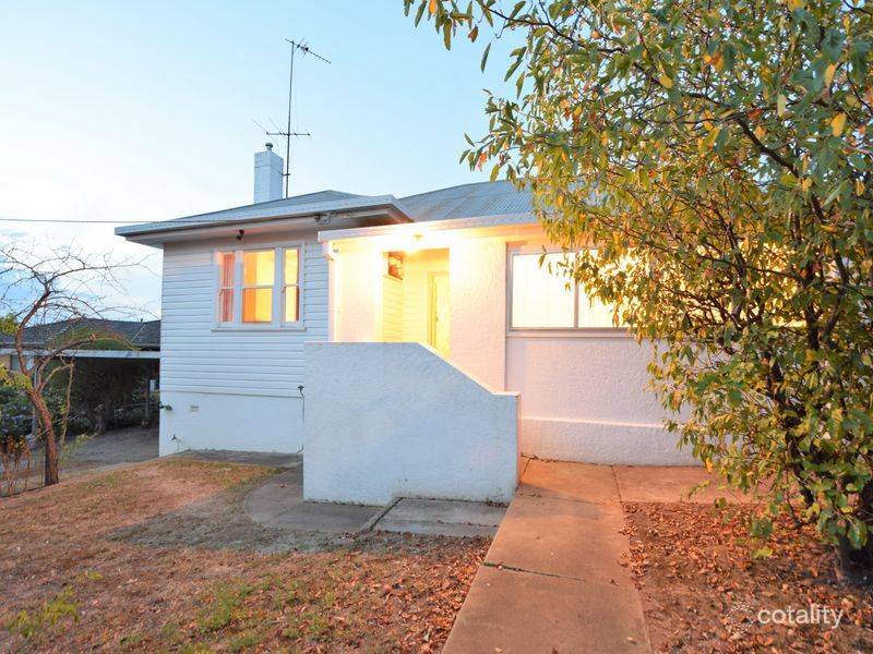 9 Melville St, Young, NSW 2594