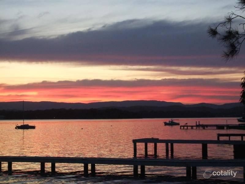 355 Coal Point Rd, Coal Point, NSW 2283