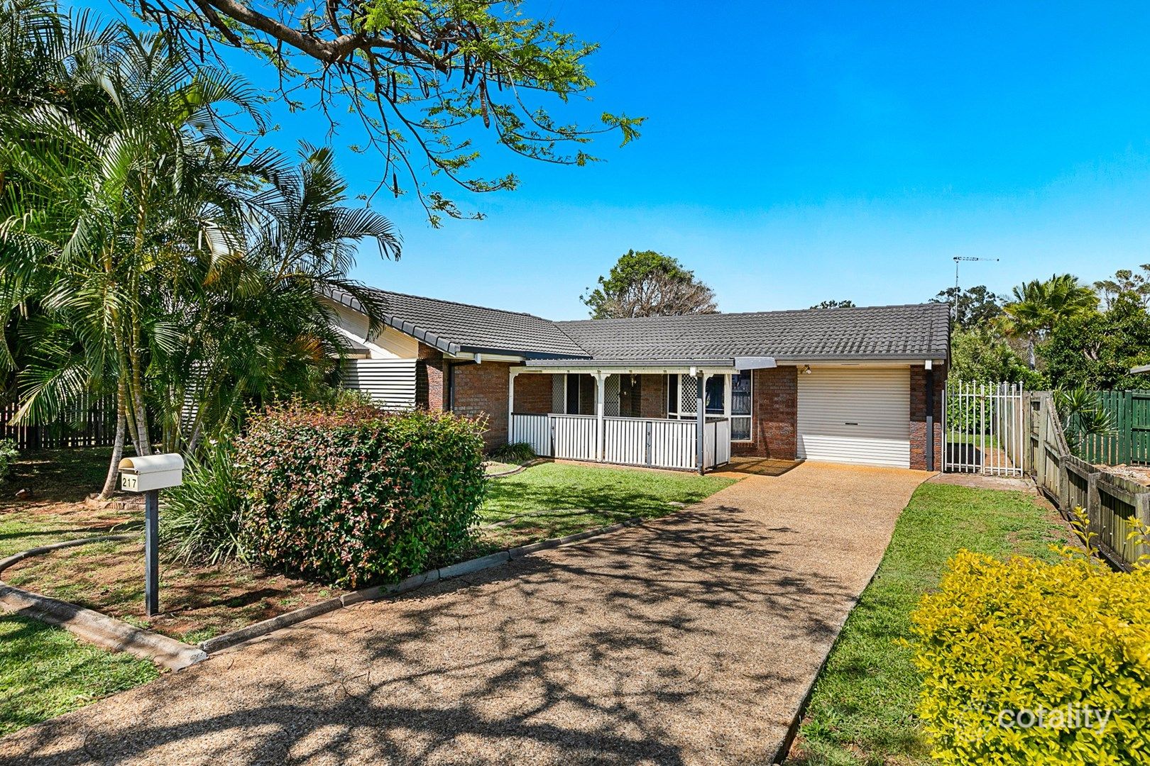217 Colburn Ave, Victoria Point, QLD 4165