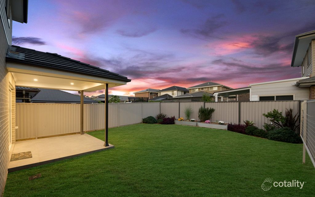 25 Burrows Ave, Edmondson Park, NSW 2174