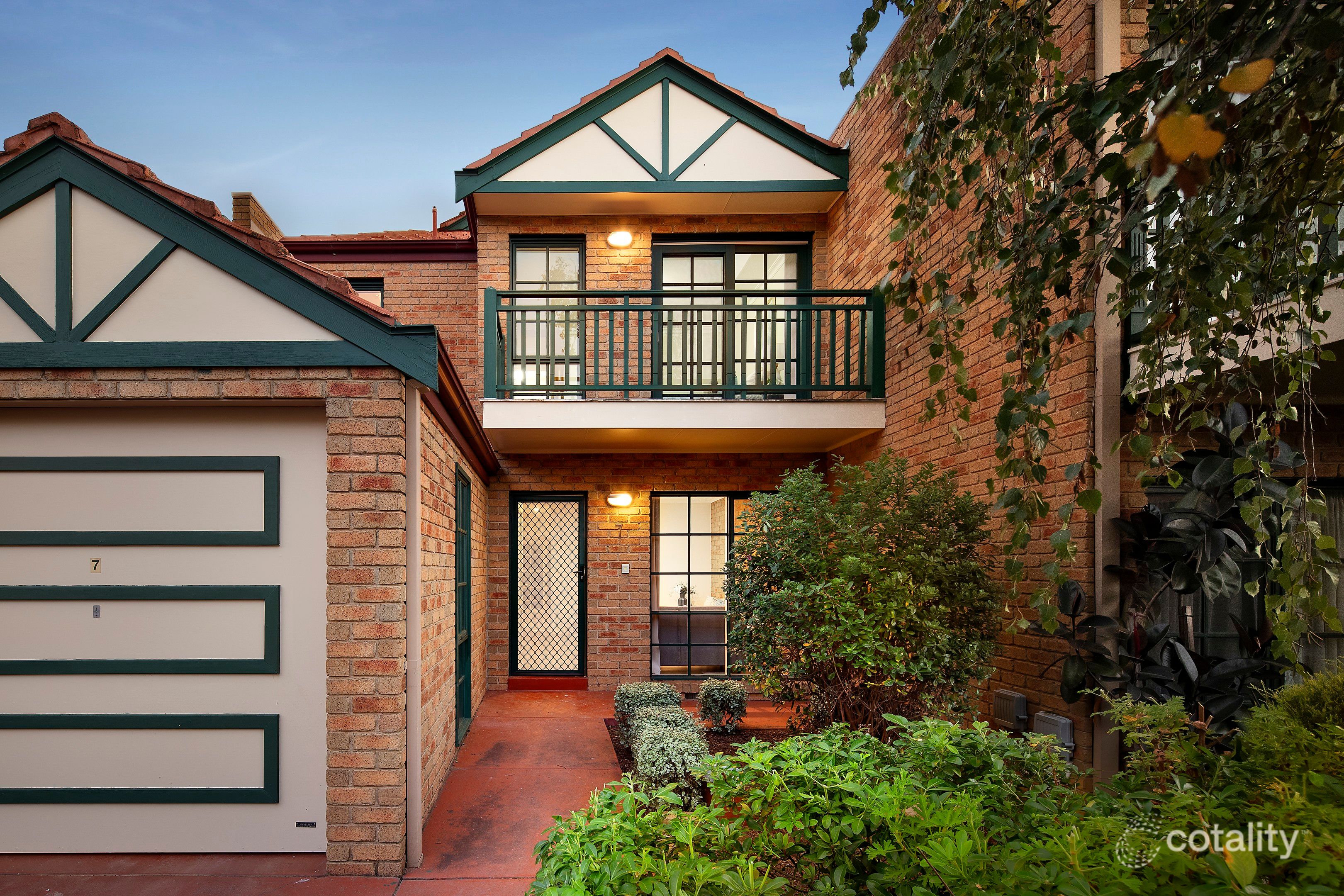 7/10 Stringybark Cl, Forest Hill, VIC 3131