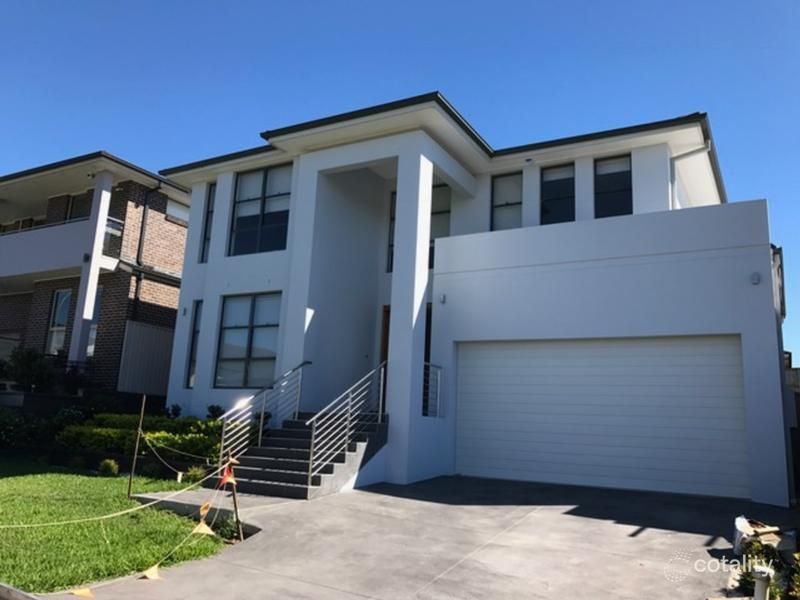 7 Kelsey St, Middleton Grange, NSW 2171