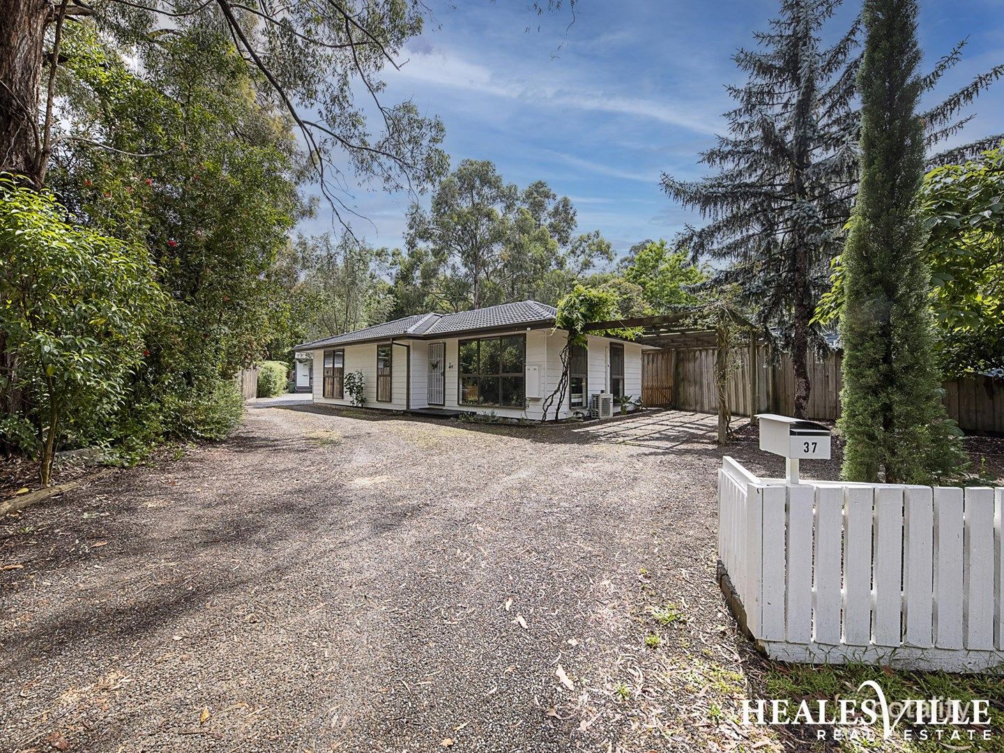 37 Elamo Rd, Healesville, VIC 3777