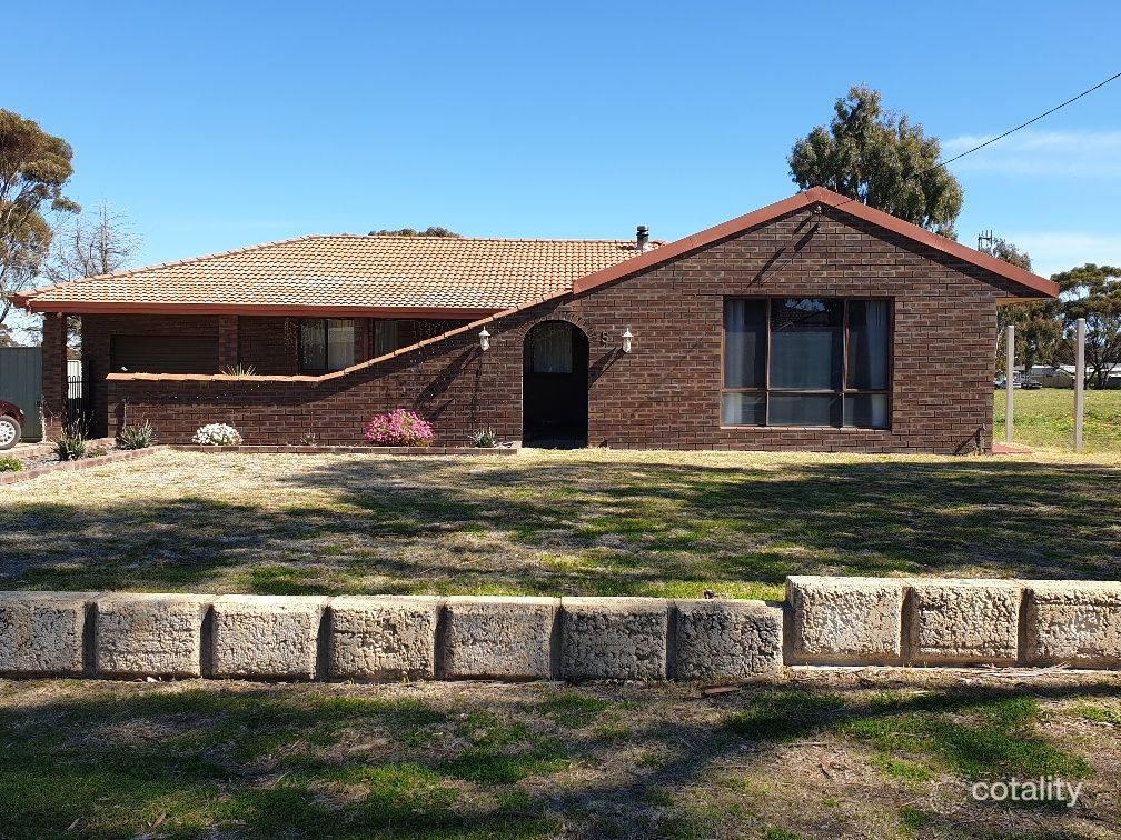 5 Casuarina Dr, Katanning, WA 6317