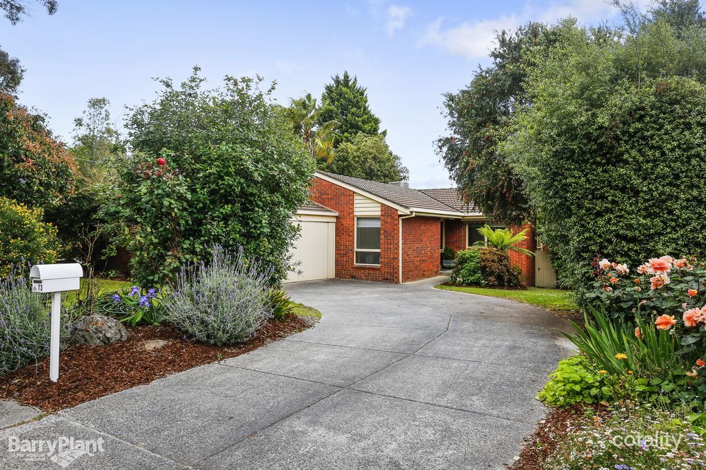 73 Yarra Rd, Croydon Hills, VIC 3136