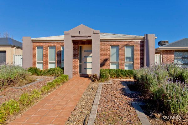 15 Oakmont Cct, West Wodonga, VIC 3690
