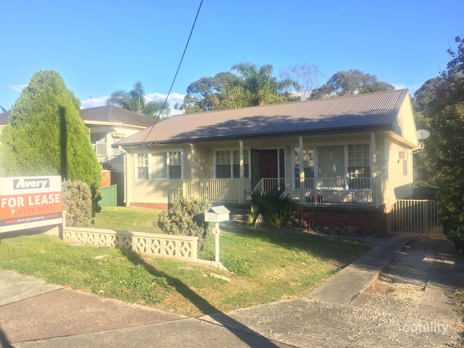 4 Macquarie Rd, Fennell Bay, NSW 2283