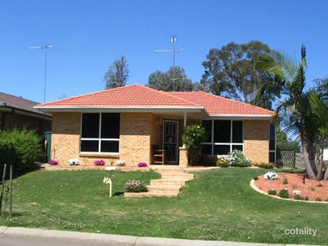 27 Pritchard Pl, Glenmore Park, NSW 2745