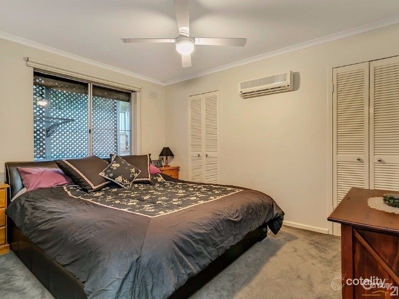 4 Ingomar Ct, Hallett Cove, SA 5158