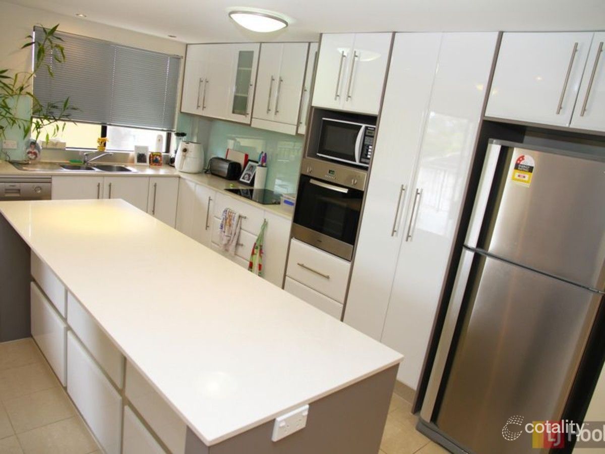 4/11 Dix St, Redcliffe, QLD 4020