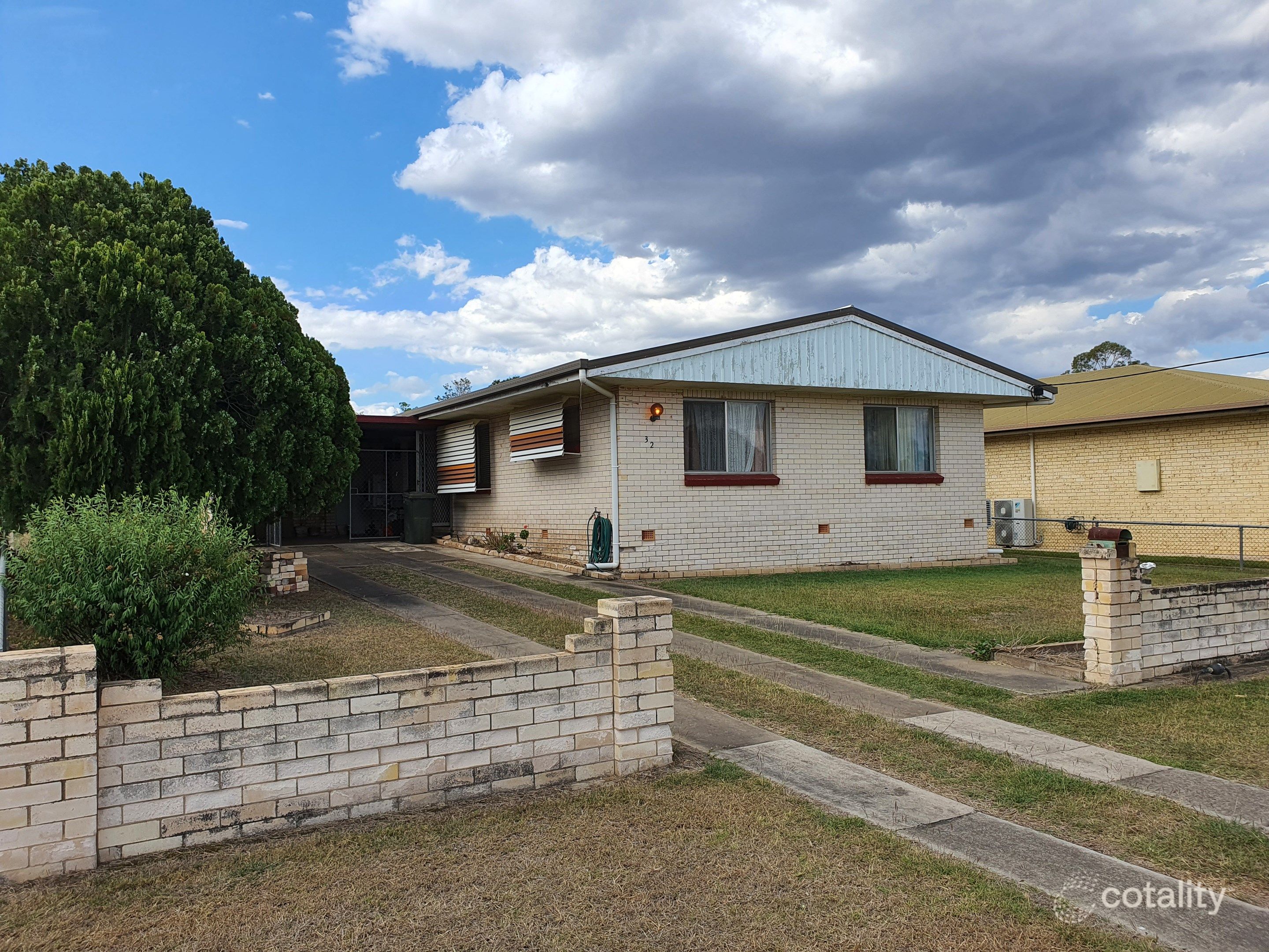 32 Mouatt St, Monto, QLD 4630