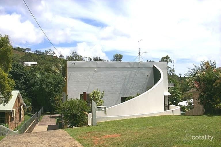 38 Park St, Bayview Heights, QLD 4868