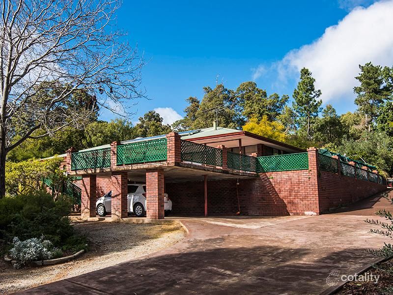 35 Carlisle Rd, Kalamunda, WA 6076